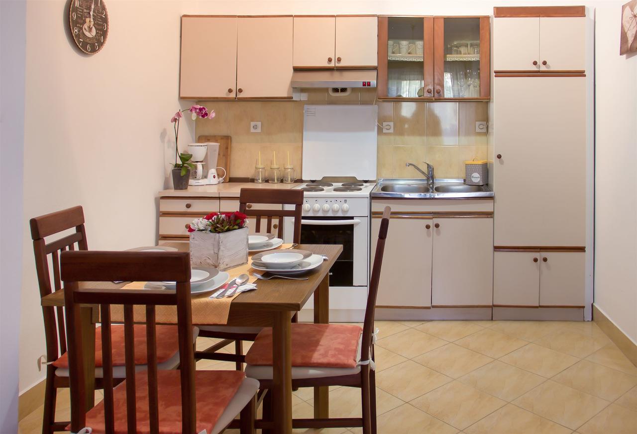 Apartments Marijana 塞尼 外观 照片